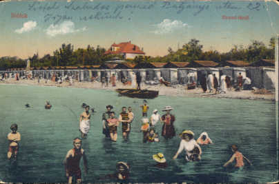 Siófoki strand, fürdőzőkkel